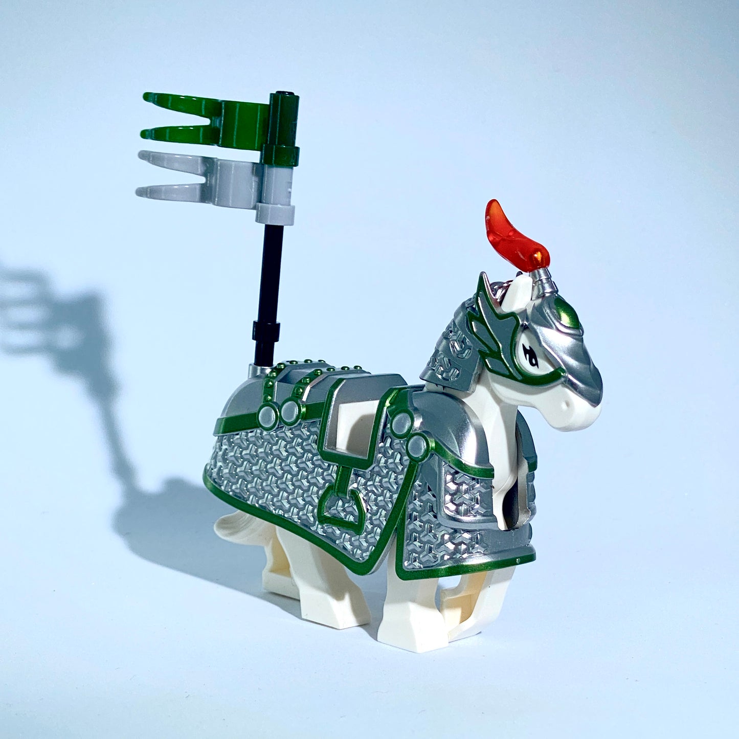 DeCool Three Kingdoms Figurine - Heavy Armor Horse (20688)